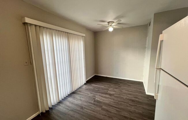 2 beds, 1 bath, 945 sqft, $895, Unit 1721-247AR