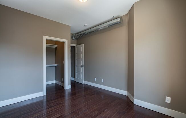 1 bed, 1 bath, $1,500, Unit 205 E. 1st Apt. 202