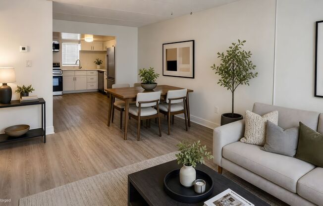 2 beds, 1 bath, 740 sqft, $1,595