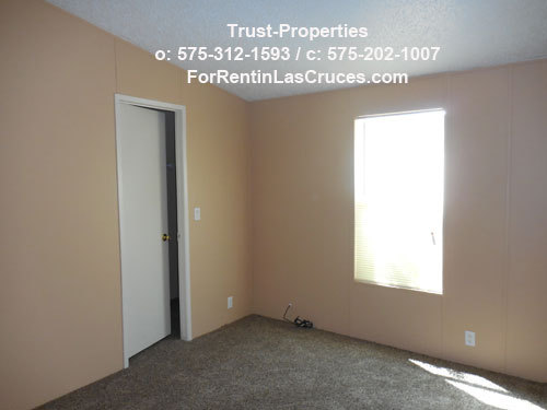 3 beds, 2 baths, $1,100