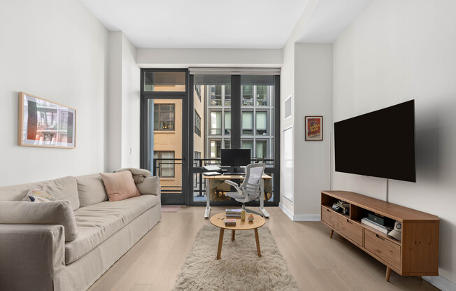 Studio, 1 bath, 572 sqft, $6,900, Unit N4E