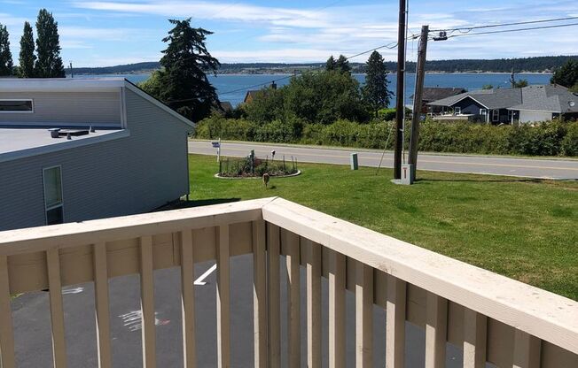 925 SqFt, 2 Bed Condo in Coupeville, 20 Min to NAS, Small Pet Friendly