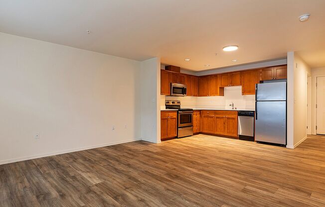 Studio, 1 bath, 585 sqft, $1,395, Unit 2-D