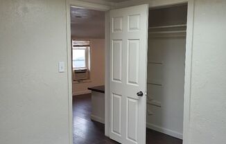 1 bed, 1 bath, $1,095, Unit 747 Willow Street #8