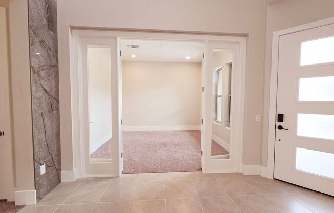 5BD/5.5BA luxury home in Ascension! Pool coming soon! Mountain views!