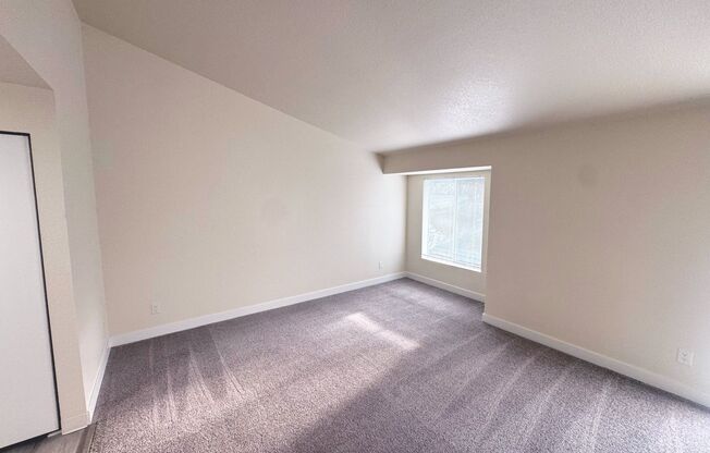 2 beds, 2 baths, 984 sqft, $2,125, Unit J304