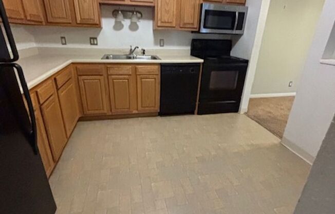 2 BEDROOM/2 BATH CONDO FOR LEASE IN NORTHVILLE