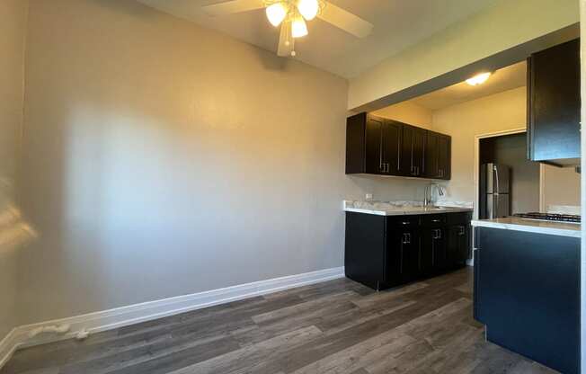 Ceiling Fan in Dining Nook at 1033 W Loyola, Chicago, 60626