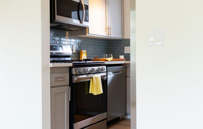 1 bed, 1 bath, 800 sqft, $2,195, Unit #55