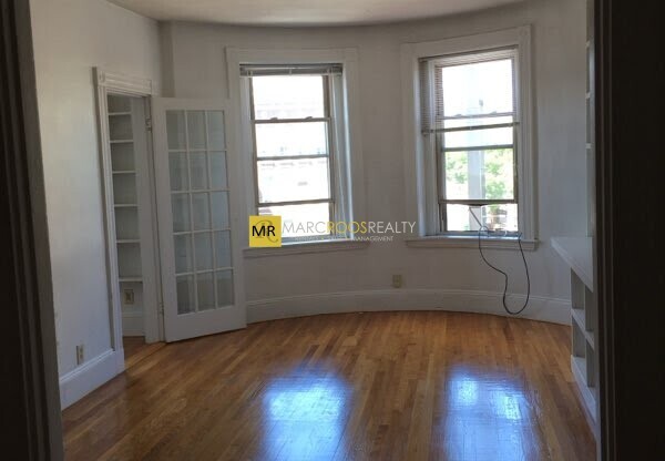 752 HUNTINGTON AVE