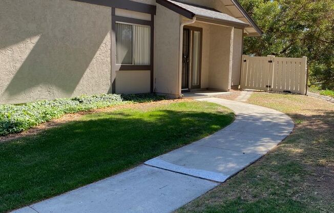 Poway Townhome @ Pomerado Pines!