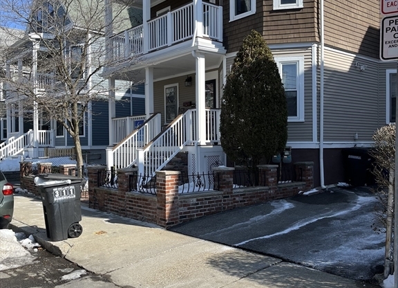 66 Lowden Ave