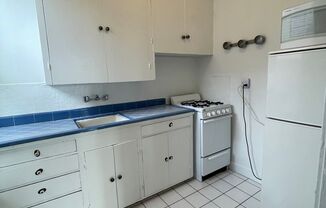 1 bed, 1 bath, 1,000 sqft, $1,350, Unit #6