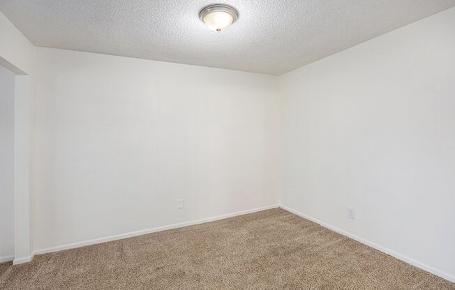 1 bed, 1 bath, 870 sqft, $945, Unit 7071 Unit #225