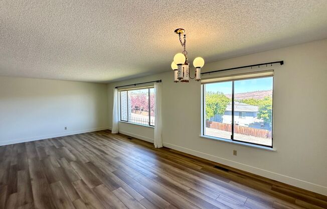 Sweeping Views of Yakima Valley