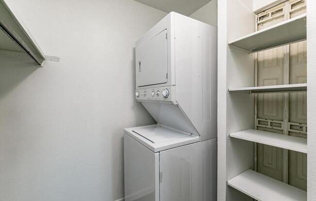 Stackable Washer & Dryer With Built-In Shelves