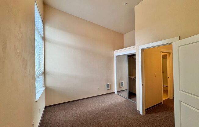 2 beds, 2.5 baths, 1,502 sqft, $1,995, Unit 13