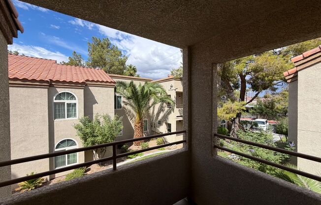 2 beds, 2 baths, $1,400, Unit # 2129