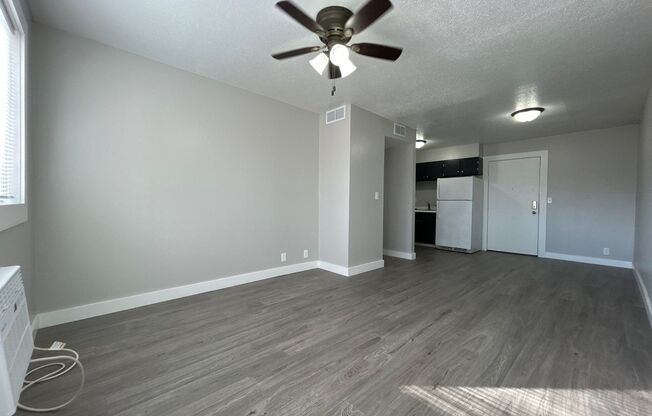1 bed, 1 bath, 564 sqft, $725, Unit A8