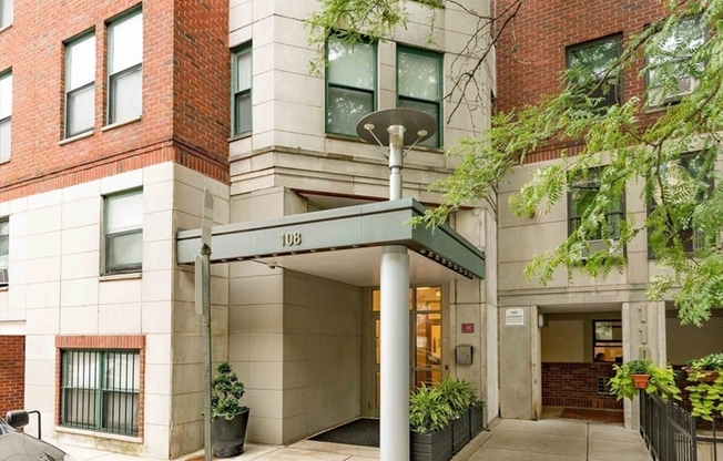 2 beds, 1 bath, 854 sqft, $3,600, Unit 4-G