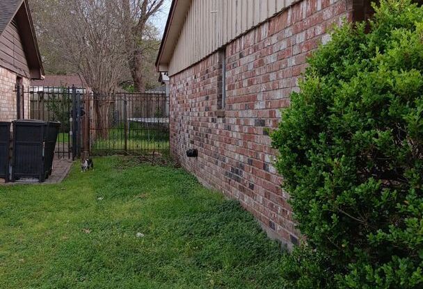 3 beds, 2 baths, $1,950
