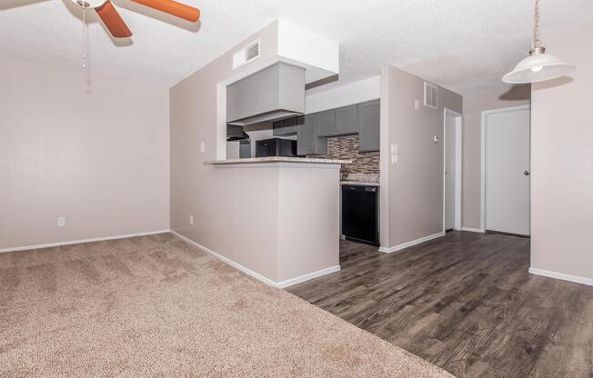 1 bed, 1 bath, 682 sqft, $954