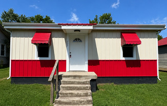 Charming 3BR Rental Close to Downtown Glasgow!