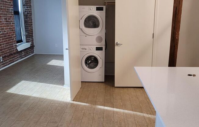 1 bed, 1 bath, 728 sqft, $1,400, Unit 304