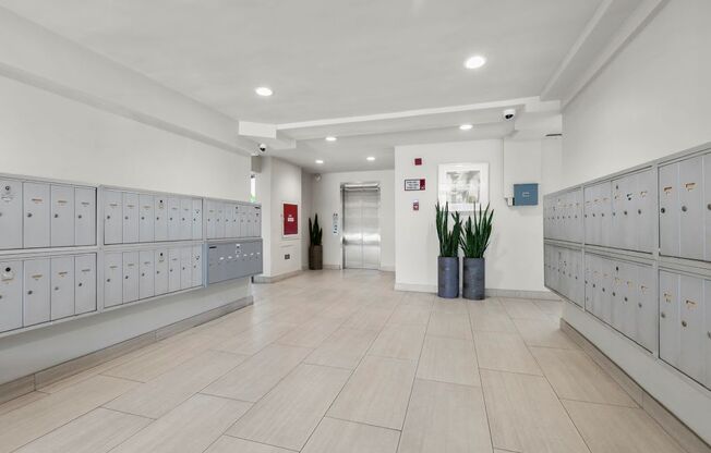 Apartments in Woodland Hills, CA mail area
