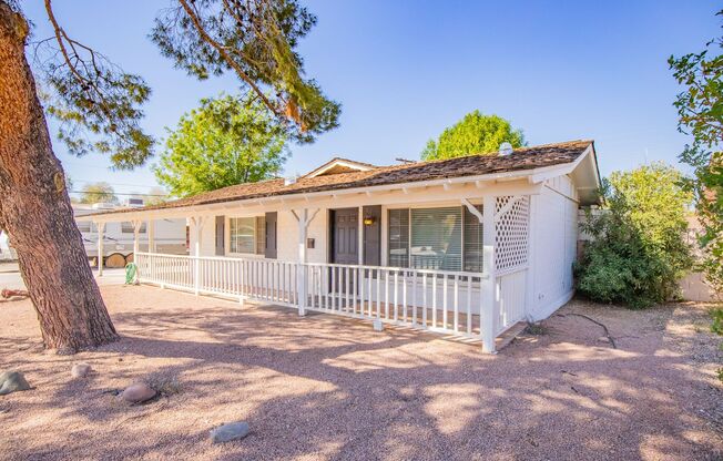 BEST OF SOUTH SCOTTSDALE LIVING! Recently updated 1,400+ sf 3BR/2BA