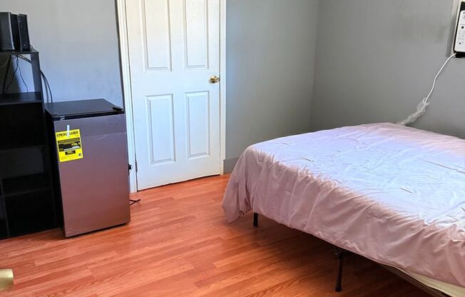 1729-1731 W. 20th St.