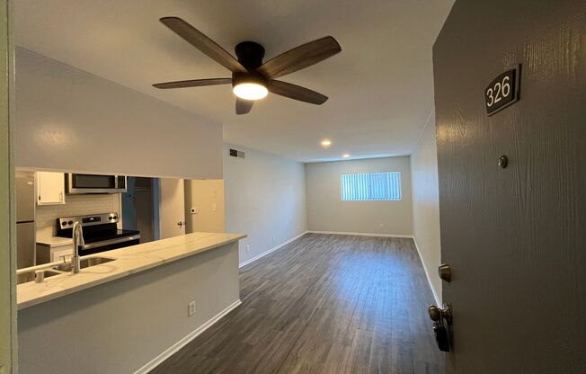 1 bed, 1 bath, 695 sqft, $1,648, Unit 326