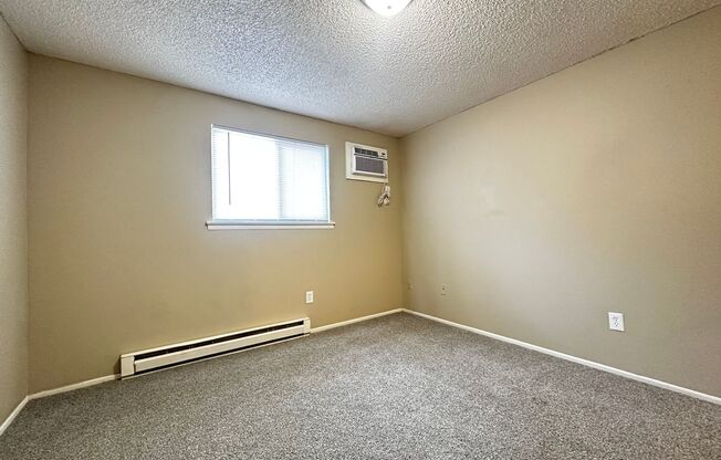2 beds, 1 bath, 780 sqft, $1,275, Unit 125