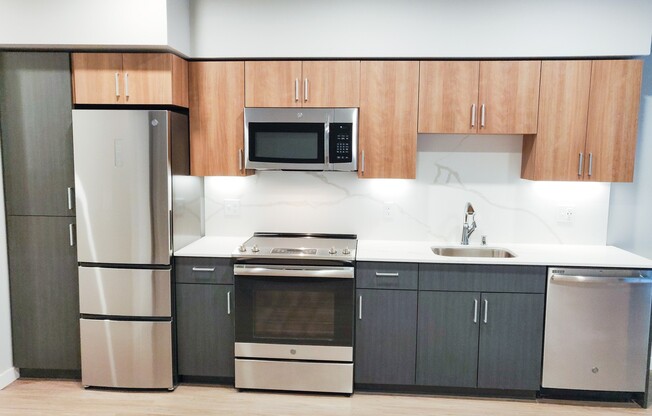 Studio, 1 bath, 460 sqft, $1,795, Unit 211