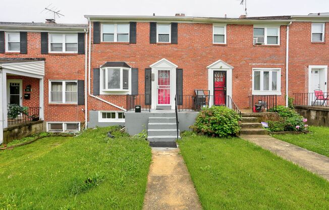 3-Bedroom 2-Bath Row Home Minutes from Morgan State