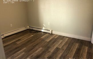 2 beds, 1 bath, $1,375, Unit Unit 1-BLDG 6 Baldwin