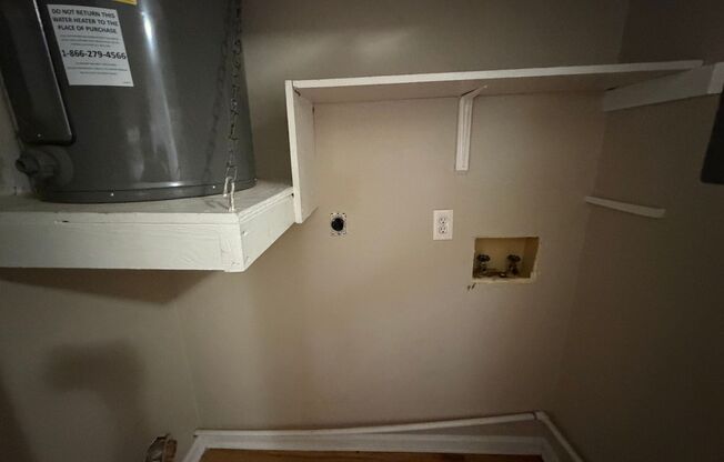 2 beds, 1 bath, 750 sqft, $1,045, Unit B-507C2
