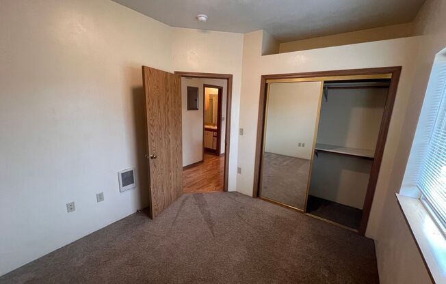 2 beds, 1 bath, 714 sqft, $1,395, Unit 1895