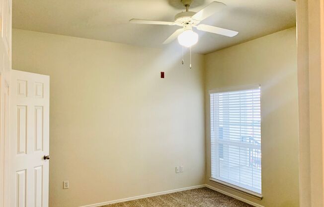 2 beds, 2 baths, 1,075 sqft, $1,615, Unit 2205