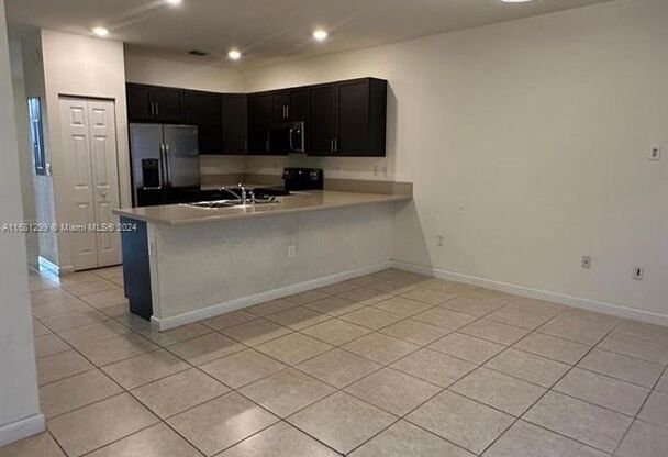 10629 W 32nd Lane 10629, Hialeah, FL 33018