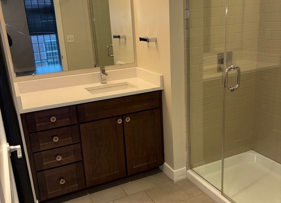 2 beds, 2 baths, 1,425 sqft, $3,000, Unit 355