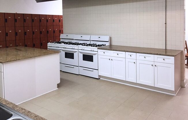 2 beds, 1 bath, 1,100 sqft, $1,559, Unit 401