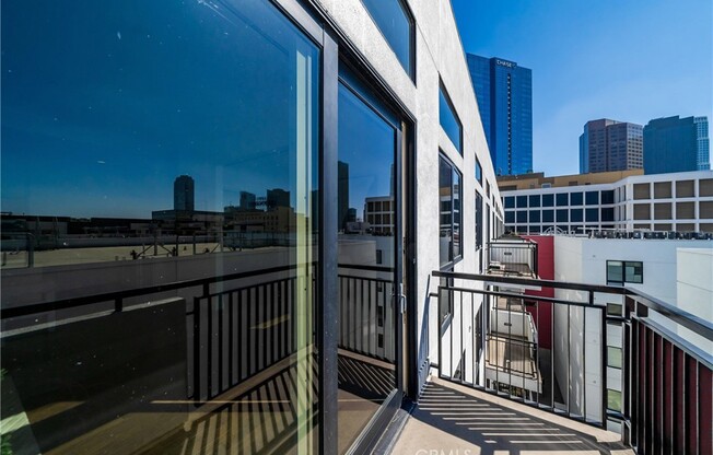 3 beds, 2 baths, 1,610 sqft, $8,000, Unit 612