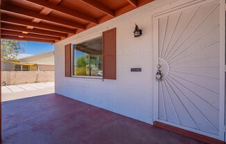 Desert Light & Outdoor Living – Tucson 2 Bed Gem Near U of A