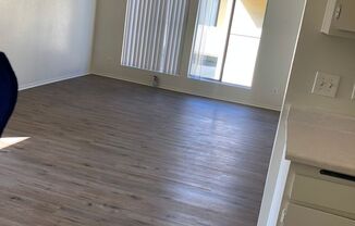 2 beds, 1 bath, 835 sqft, $1,295, Unit 22-109