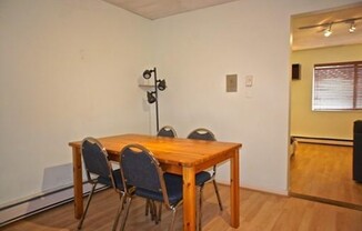 Studio, 1 bath, 387 sqft, $1,700, Unit 10