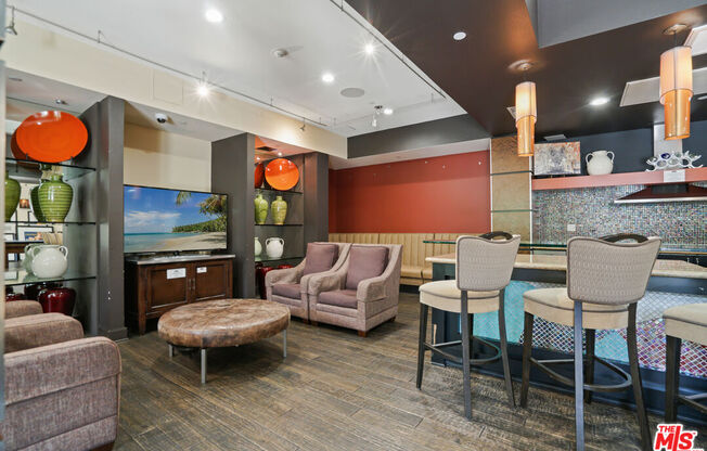 1 bed, 1 bath, 735 sqft, $2,500, Unit 308