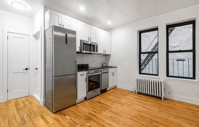 Studio, 1 bath, 370 sqft, $3,195, Unit 14
