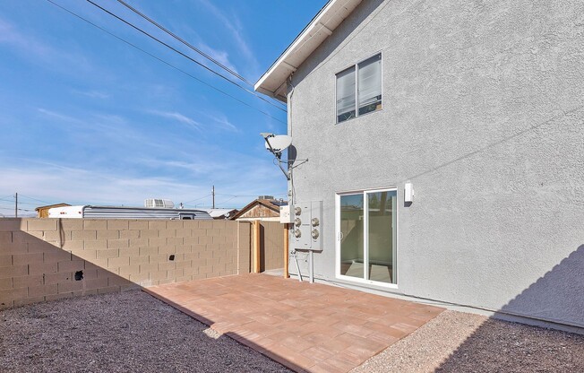 471 Jefferson Blvd