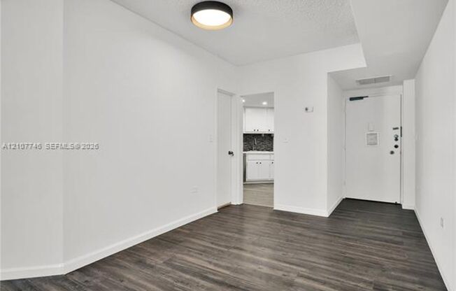 2 beds, 2 baths, $3,300, Unit # 1121